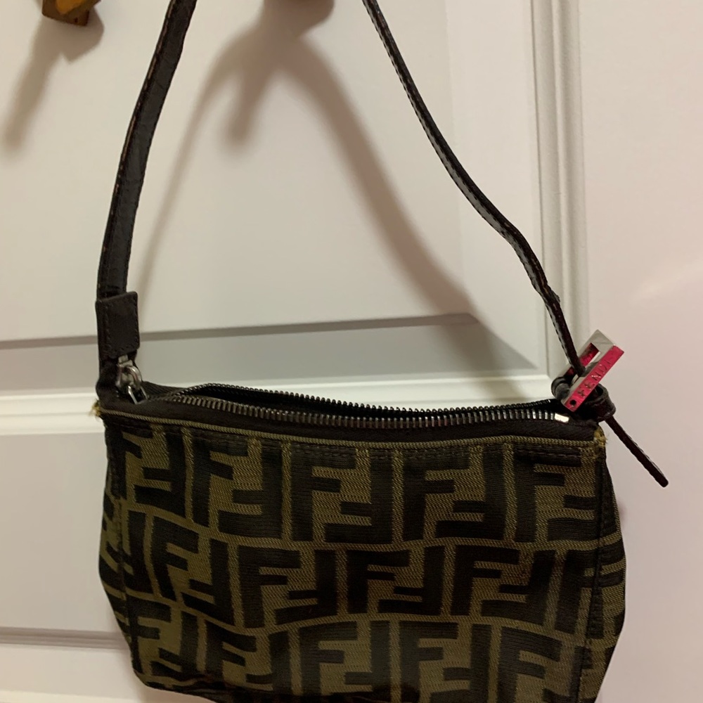 Small shoulder or arm bag Fendi